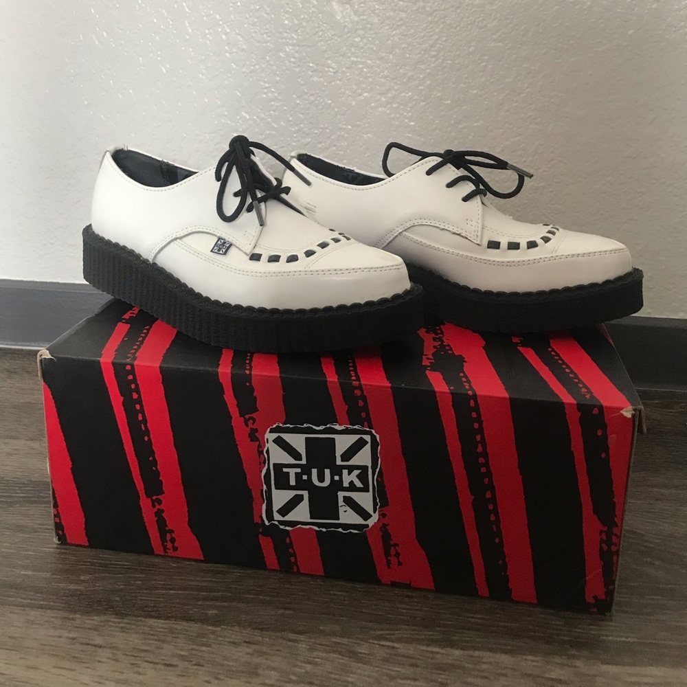 T.U.K White Leather Tie Point Creepers size: W:5